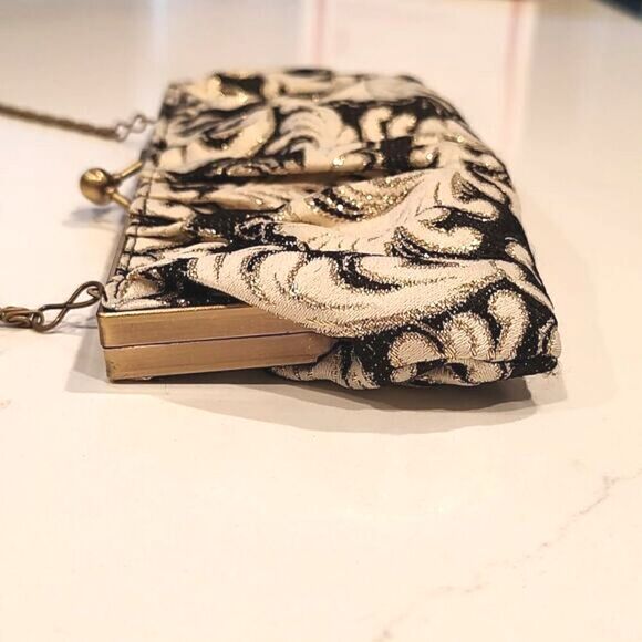 Black and White Tapestry Kiss Lock Evening Bag/Clutch - Picture 4 of 9